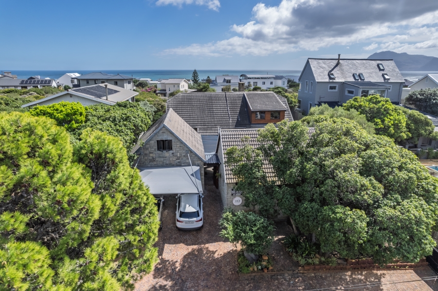 5 Bedroom Property for Sale in Kommetjie Western Cape